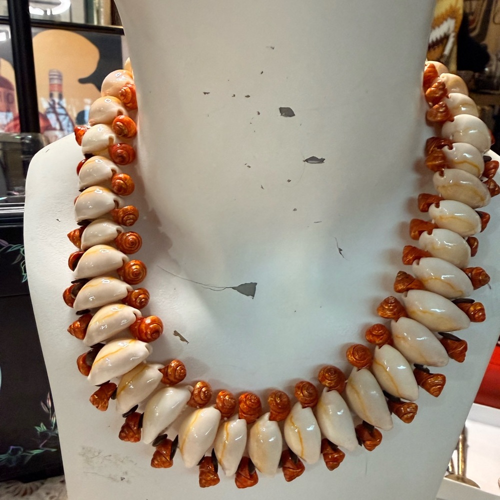 One Of A Kind Vintage Tribal Papuan New Guinea Cowrie Shell Collar Necklace